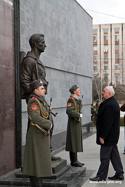 В Тирасполе почтили память воинов-интернационалистов В Тирасполе почтили память воинов-интернационалистов