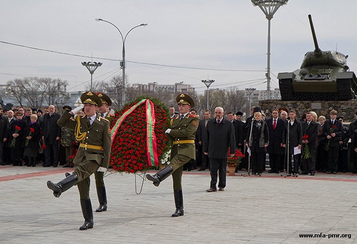 В Столице ПМР прошли памятные мероприятия, посвященные 67-летию со дня освобождения Тирасполя от немецко-румынских захватчиков В Столице ПМР прошли памятные мероприятия, посвященные 67-летию со дня освобождения Тирасполя от немецко-румынских захватчиков