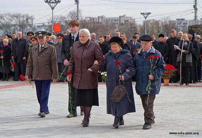 В Столице ПМР прошли памятные мероприятия, посвященные 67-летию со дня освобождения Тирасполя от немецко-румынских захватчиков В Столице ПМР прошли памятные мероприятия, посвященные 67-летию со дня освобождения Тирасполя от немецко-румынских захватчиков