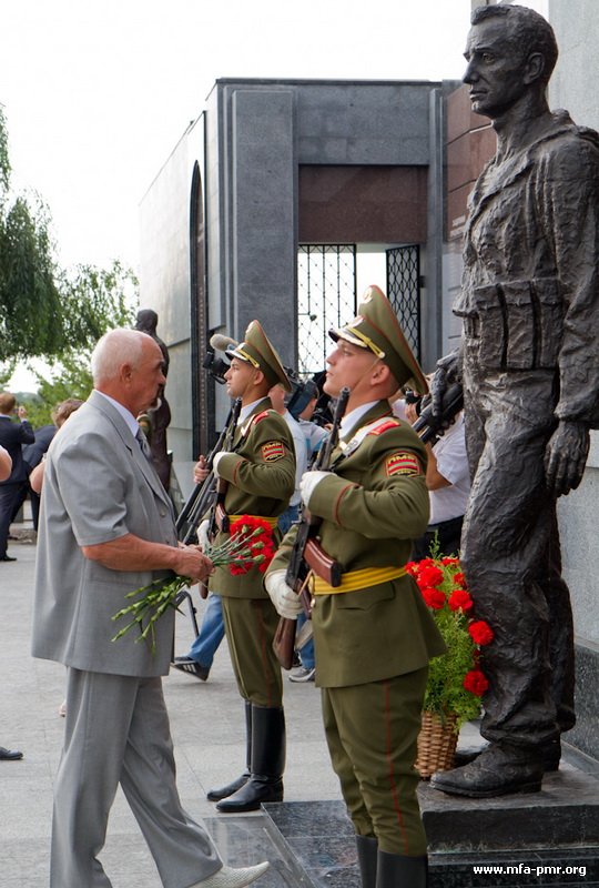 Tiraspol Hosts Solemn Events Dedicated to the 21st Anniversary since Creation of the Pridnestrovien Moldavian Republic Tiraspol Hosts Solemn Events Dedicated to the 21st Anniversary since Creation of the Pridnestrovien Moldavian Republic