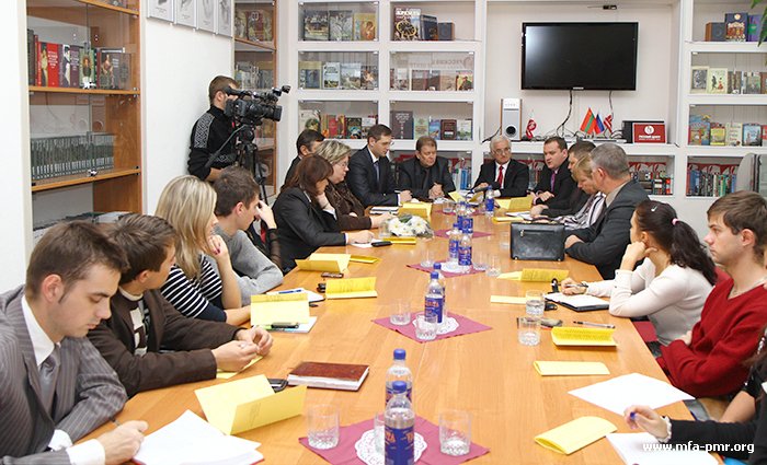 On International Recognition of the Pridnestrovien Moldavian Republic and Problems of Moldova-Pridnestrovie Settlement Roundtable Meeting On International Recognition of the Pridnestrovien Moldavian Republic and Problems of Moldova-Pridnestrovie Settlement Roundtable Meeting