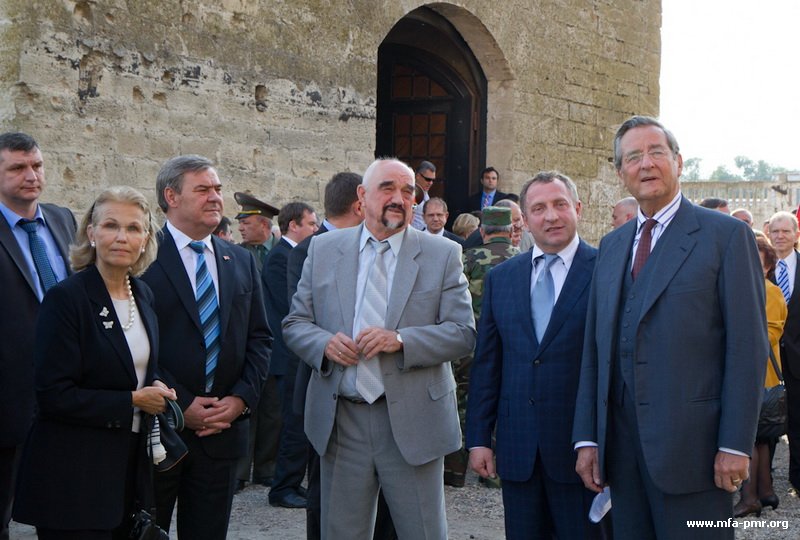 Bendery Fortress Hosts Unveiling of Bust to Field-Marshal-General Pyotr Khristianovich Wittgenstein and Presentation of Cognac “Duke Wittgenstein” Bendery Fortress Hosts Unveiling of Bust to Field-Marshal-General Pyotr Khristianovich Wittgenstein and Presentation of Cognac “Duke Wittgenstein”