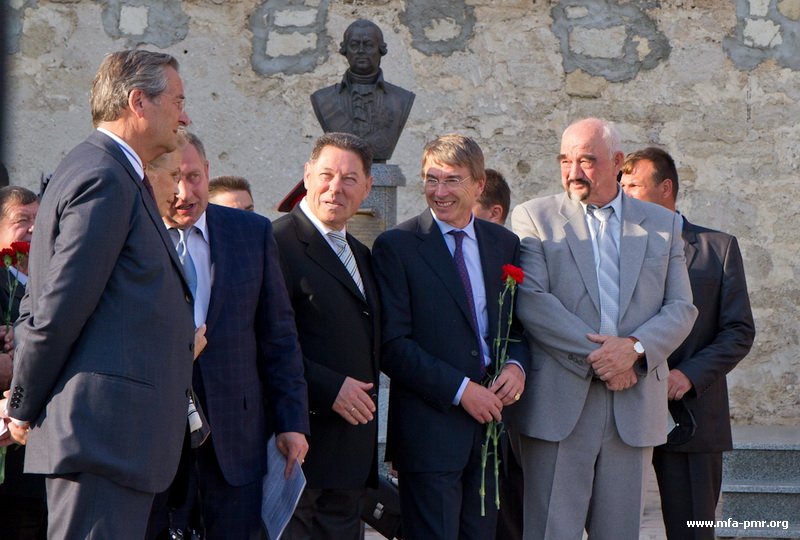 Bendery Fortress Hosts Unveiling of Bust to Field-Marshal-General Pyotr Khristianovich Wittgenstein and Presentation of Cognac “Duke Wittgenstein” Bendery Fortress Hosts Unveiling of Bust to Field-Marshal-General Pyotr Khristianovich Wittgenstein and Presentation of Cognac “Duke Wittgenstein”