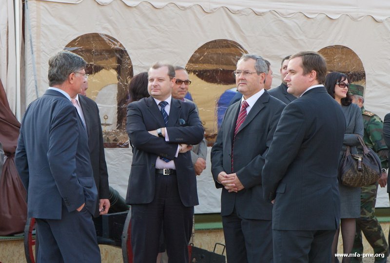Bendery Fortress Hosts Unveiling of Bust to Field-Marshal-General Pyotr Khristianovich Wittgenstein and Presentation of Cognac “Duke Wittgenstein” Bendery Fortress Hosts Unveiling of Bust to Field-Marshal-General Pyotr Khristianovich Wittgenstein and Presentation of Cognac “Duke Wittgenstein”