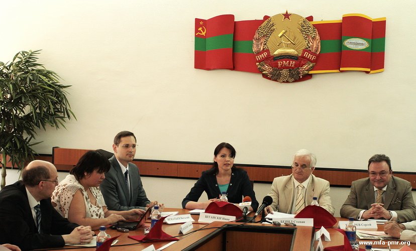 International Round Table devoted to the 15th Anniversary of the Memorandum on the Bases for Normalization of Relations between the Republic of Moldova and Pridnestrovie International Round Table devoted to the 15th Anniversary of the Memorandum on the Bases for Normalization of Relations between the Republic of Moldova and Pridnestrovie