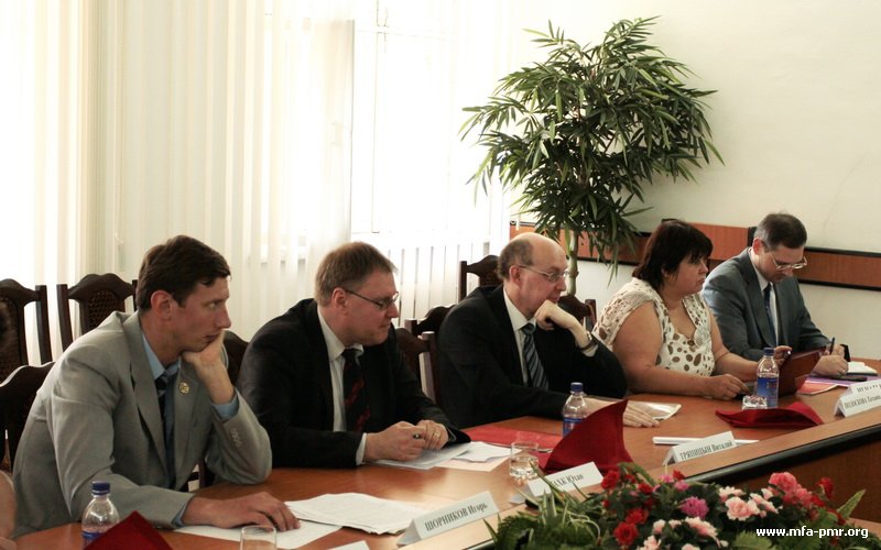 International Round Table devoted to the 15th Anniversary of the Memorandum on the Bases for Normalization of Relations between the Republic of Moldova and Pridnestrovie International Round Table devoted to the 15th Anniversary of the Memorandum on the Bases for Normalization of Relations between the Republic of Moldova and Pridnestrovie