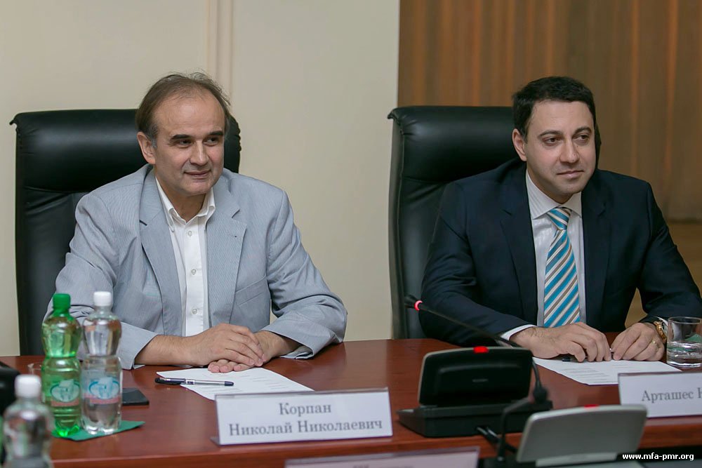 Глава государства и представители Венской координационной группы обсудили проект «Приднестровский городок здоровья» Глава государства и представители Венской координационной группы обсудили проект «Приднестровский городок здоровья»