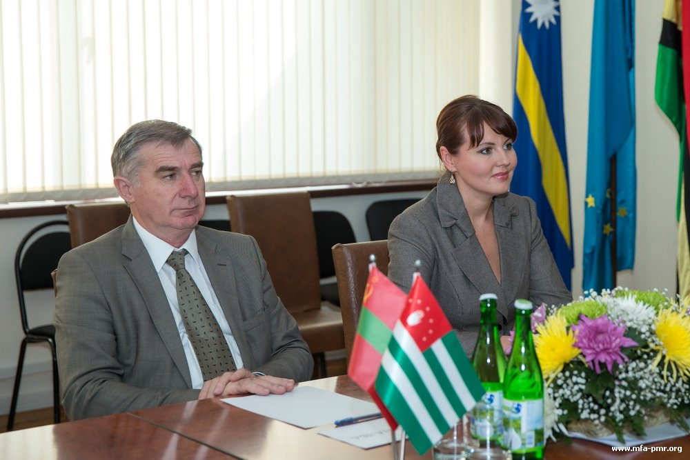 Meeting of Nina Shtanski and Vyacheslav Chirikba Meeting of Nina Shtanski and Vyacheslav Chirikba