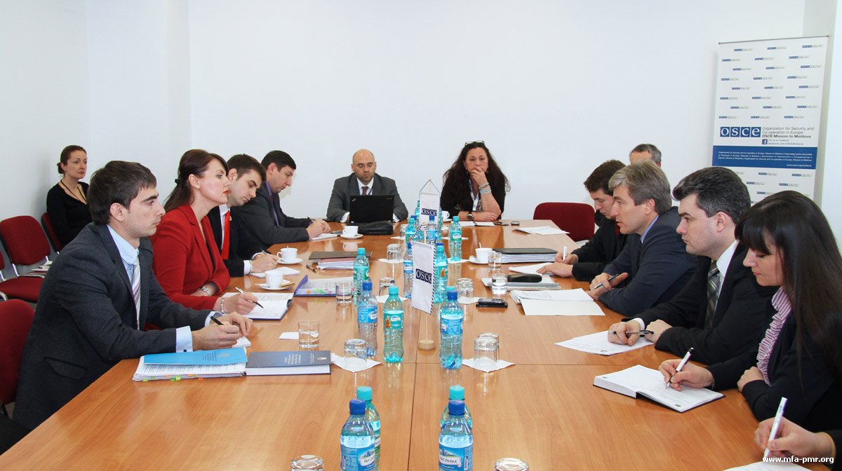Nina Shtanski and Evgeny Karpov Agreed on the Joint Inspection of Latin-script Moldovan Schools Nina Shtanski and Evgeny Karpov Agreed on the Joint Inspection of Latin-script Moldovan Schools