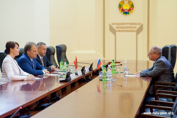 Президент ПМР принял Председателя комитета Государственной Думы РФ по вопросам собственности, координатора парламентской группы по взаимодействию с Верховным Советом ПМР Президент ПМР принял Председателя комитета Государственной Думы РФ по вопросам собственности, координатора парламентской группы по взаимодействию с Верховным Советом ПМР